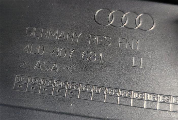 Thumbnail 7: 2007 AUDI Q7 (4L) FRONT LEFT DRIVER LOWER BUMPER GRILLE INSERT BLACK