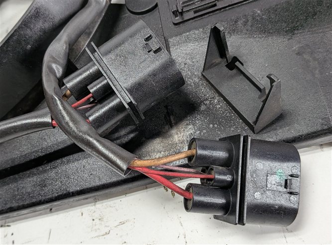 Thumbnail 5: 11-15 AUDI Q7 (4L) 3.0L ENGINE RADIATOR COOLING FAN (FOR MODELS w/ HITCH OPTION)