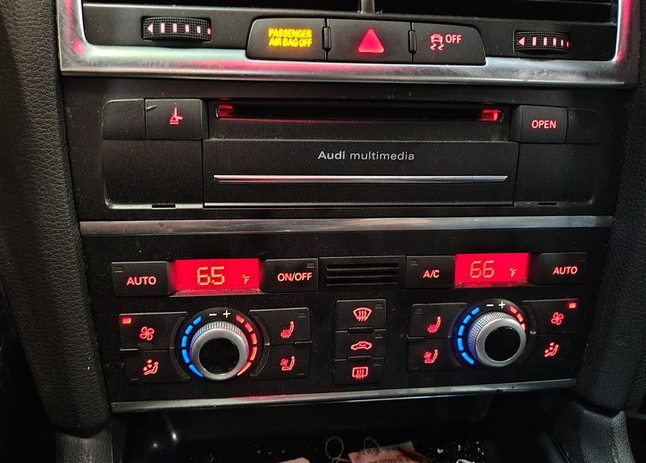 Thumbnail 2: 2013-2015 AUDI Q7 (4L) FRONT HEATER A/C TEMPERATURE CLIMATE CONTROL PANEL