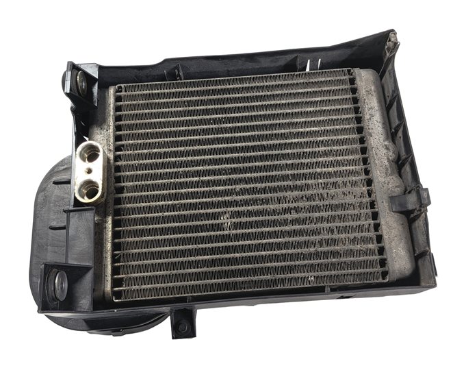 Thumbnail 2: 2007-2010 BMW X5 (E70) 4.8L ENGINE MOTOR OIL FLUID COOLER RADIATOR
