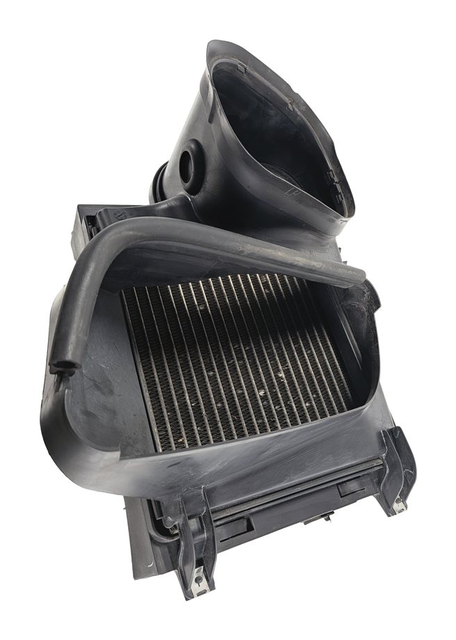 Thumbnail 4: 2007-2010 BMW X5 (E70) 4.8L ENGINE MOTOR OIL FLUID COOLER RADIATOR
