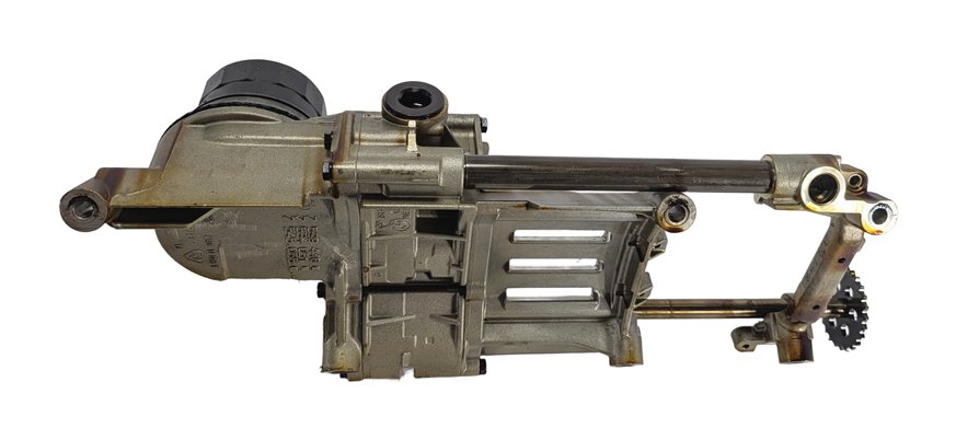 Thumbnail 2: 2009 BMW X5 (E70) 4.8L (N62) ENGINE OIL FLUID PUMP ASSEMBLY