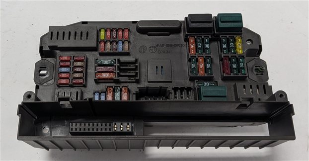 Thumbnail 4: 07-14 BMW X5 X6 E70 E71 REAR TRUNK POWER DISTRIBUTION FUSE BOX MODULE 6931687