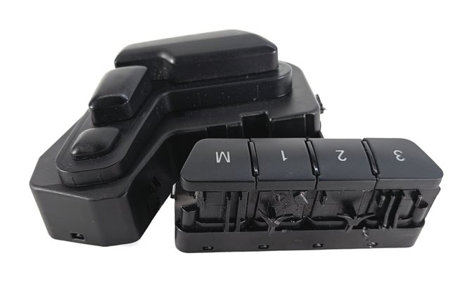 Thumbnail 3: 2017 MERCEDES GLA250 (X156) FRONT RIGHT PASSENGER POWER SEAT MEMORY SWITCH