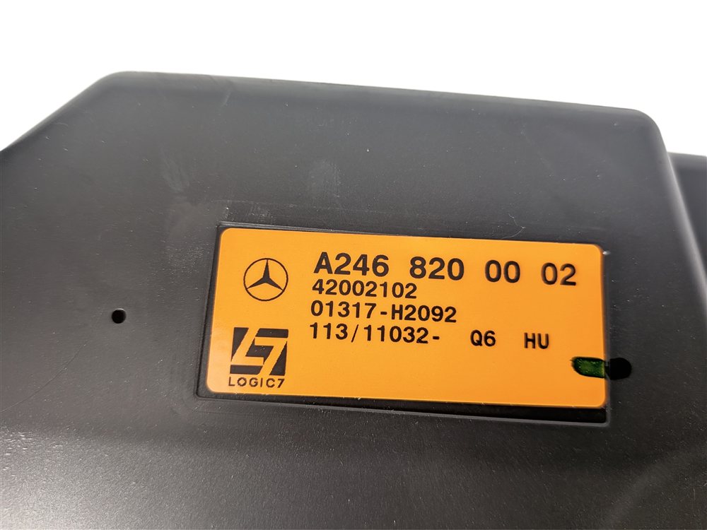 Thumbnail 8: 2017 MERCEDES GLA250 (X156) HARMAN KARDON AUDIO SUBWOOFER SUB BASS SPEAKER