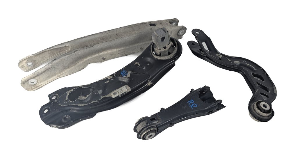 2015-2020 MERCEDES GLA250 (X156) REAR RIGHT SUSPENSION CONTROL ARM SET-4