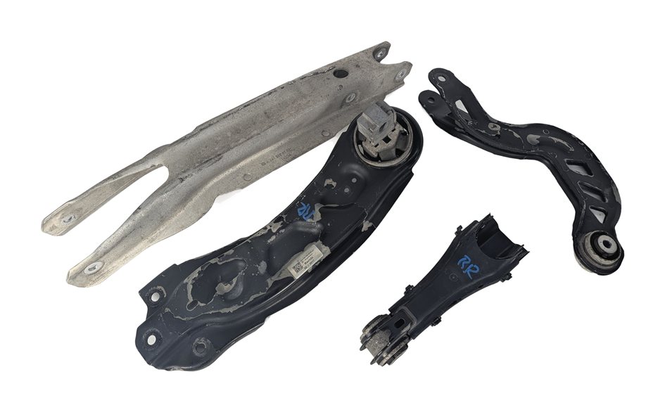 Thumbnail 2: 2015-2020 MERCEDES GLA250 (X156) REAR RIGHT SUSPENSION CONTROL ARM SET-4