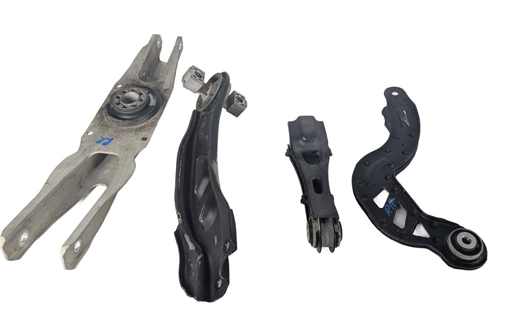 Thumbnail 3: 2015-2020 MERCEDES GLA250 (X156) REAR RIGHT SUSPENSION CONTROL ARM SET-4