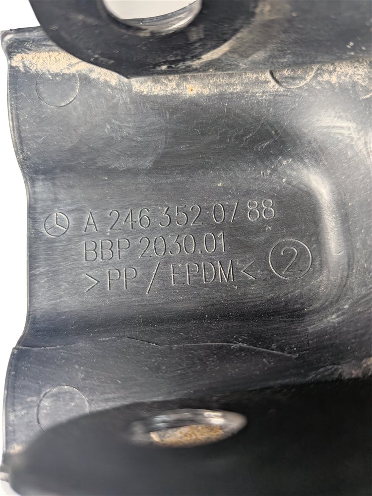 Thumbnail 9: 2015-2020 MERCEDES GLA250 (X156) REAR RIGHT SUSPENSION CONTROL ARM SET-4