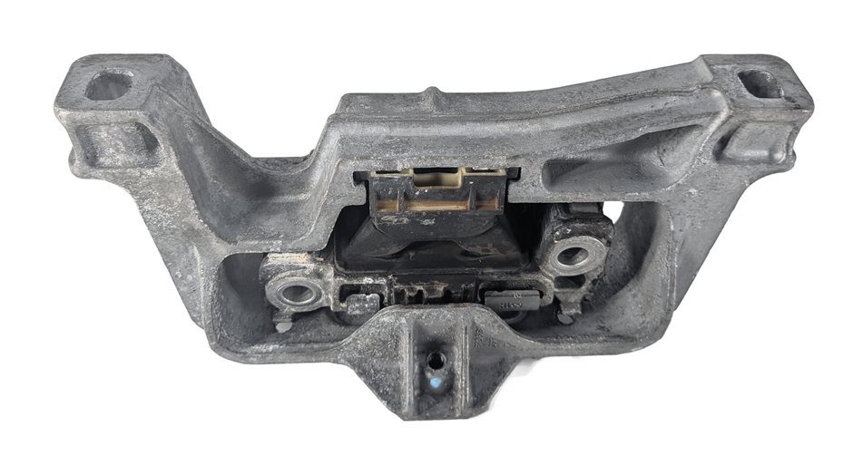2017 MERCEDES GLA250 (X156) 2.0L (270.920) ENGINE RIGHT MOTOR MOUNT BRACKET