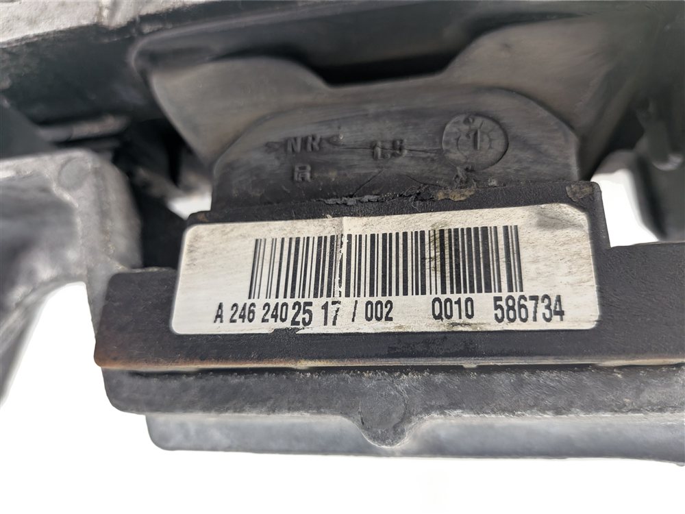 Thumbnail 6: 2017 MERCEDES GLA250 (X156) 2.0L (270.920) ENGINE RIGHT MOTOR MOUNT BRACKET