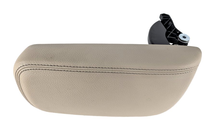 Thumbnail 6: 2015-2020 MERCEDES GLA-CLASS (X156) FRONT CENTER CONSOLE ARMREST LID (Beige)