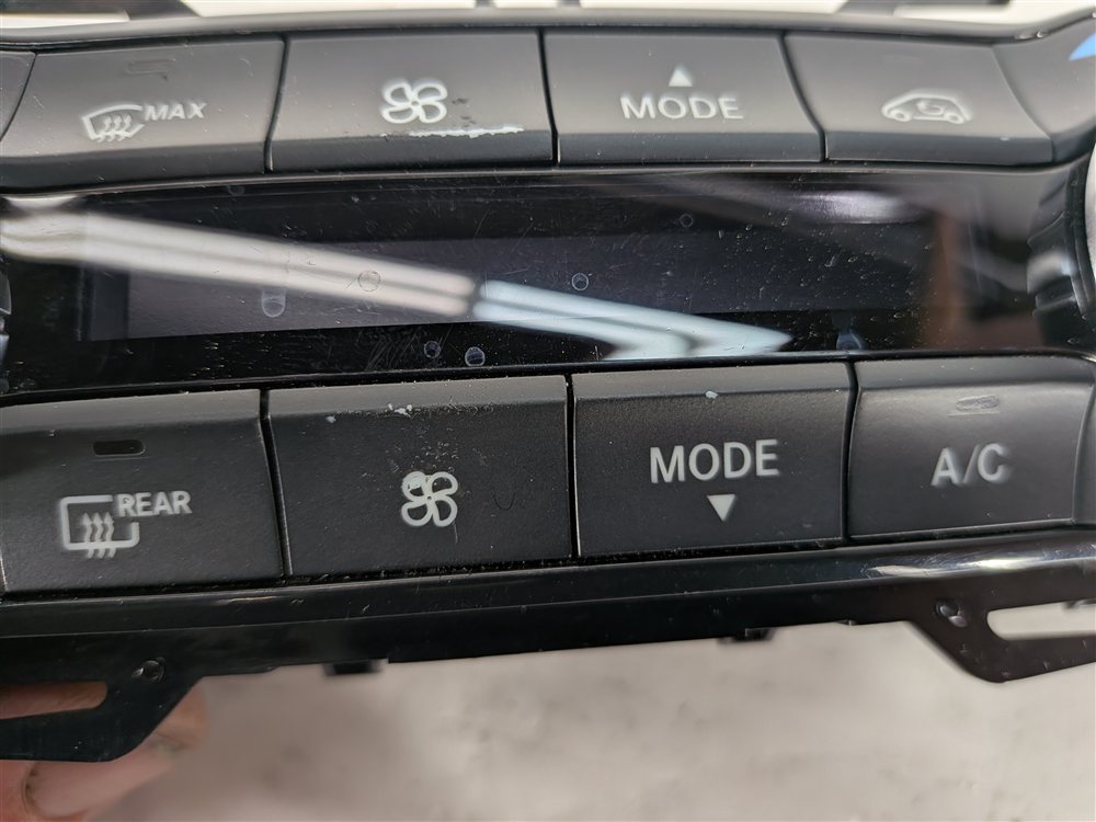 Thumbnail 12: 14-20 MERCEDES CLA GLA (C117 X156) A/C HEATER TEMPERATURE CLIMATE CONTROL PANEL