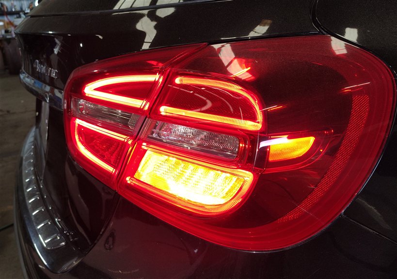 Thumbnail 2: 15-17 MERCEDES GLA250 GLA45 X156 REAR RIGHT LIFTGATE INNER LED TAIL LIGHT LAMP