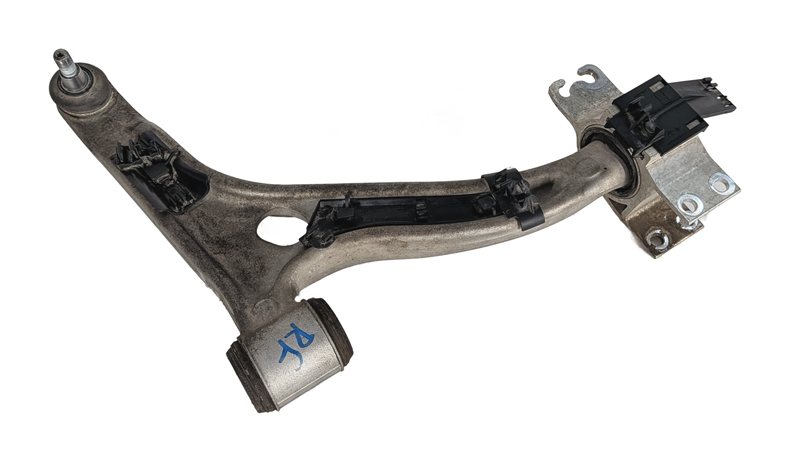 2015-2020 MERCEDES GLA250 (X156) RIGHT FRONT PASSENGER LOWER CONTROL ARM