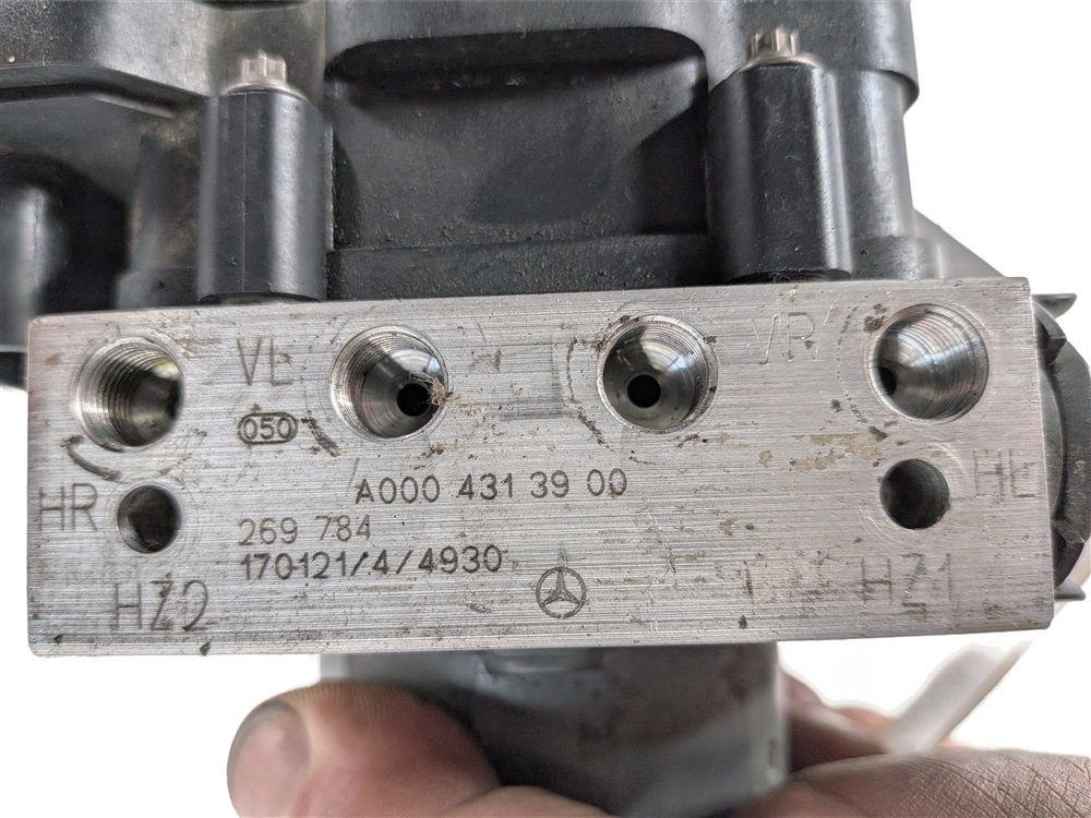 Thumbnail 9: 2015-2020 MERCEDES GLA250 (X156) ABS ANTI LOCK BRAKE PUMP w/ MODULE