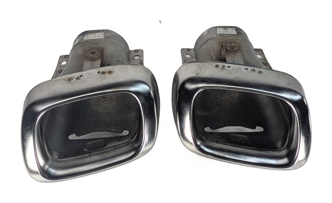 15-20 MERCEDES GLA250 X156 AMG PACKAGE REAR CHROME EXHAUST TIP FINISHER SET/2