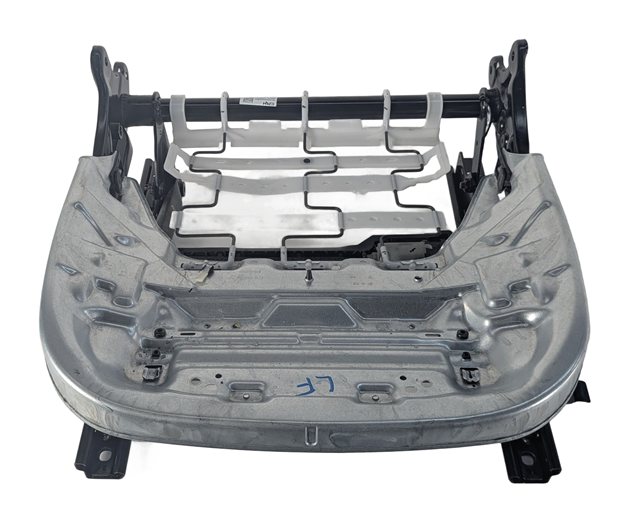 Thumbnail 4: 2016-2020 MERCEDES BENZ GLA250 (X156) LEFT FRONT DRIVER SEAT TRACK w/ MOTORS
