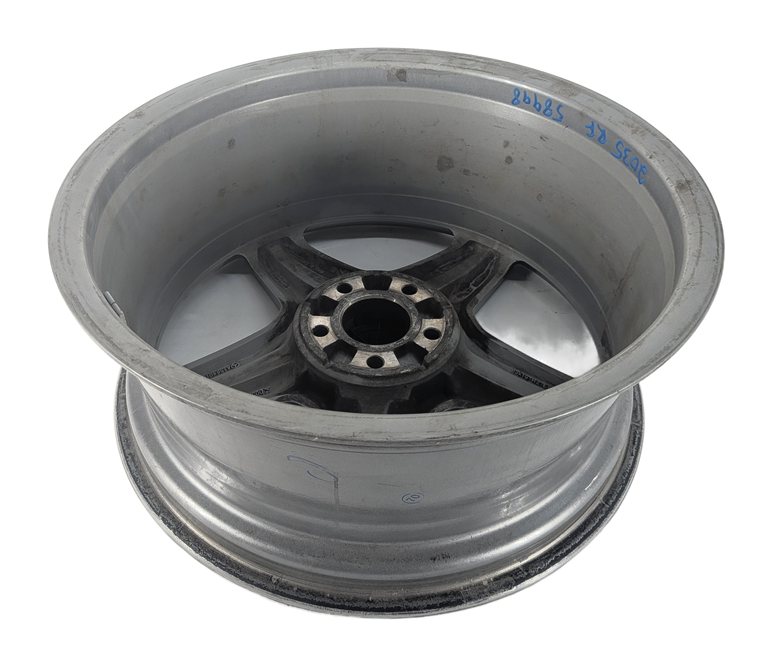 Thumbnail 3: 2015-2020 MERCEDES GLA250 (X156) 19X8 AMG 5 SPOKE WHEEL MACHINED SILVER ET43.5
