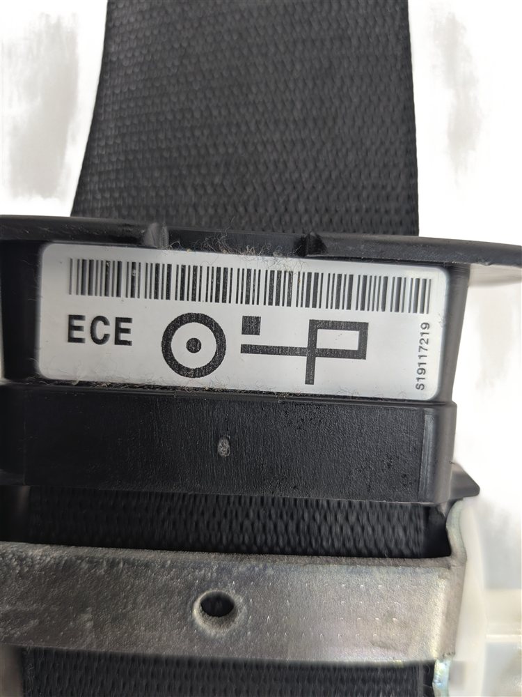 Thumbnail 6: 06-11 BMW 3 SERIES M3 (E90 E92) FRONT LEFT SEAT BELT RETRACTOR (Black)
