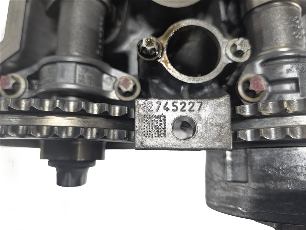 Thumbnail 6: 10-13 PORSCHE PANAMERA (970 G1) RWD N/A 4.8L M48 V8 ENGINE RIGHT CYLINDER HEAD