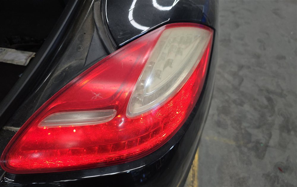 Thumbnail 2: 2010-2013 PORSCHE PANAMERA (970 G1) RIGHT PASSENGER TAILLIGHT BRAKE LIGHT LAMP