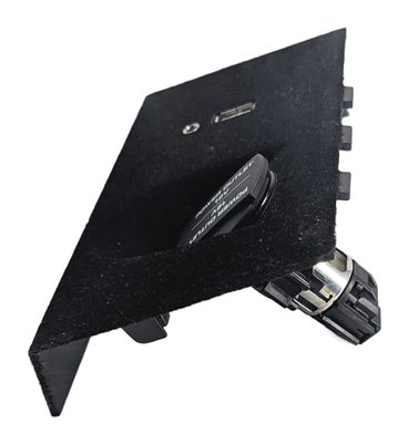 Thumbnail 2: 2011 PORSCHE PANAMERA (970) CENTER CONSOLE AUX INPUT USB POWER SOCKET PORT