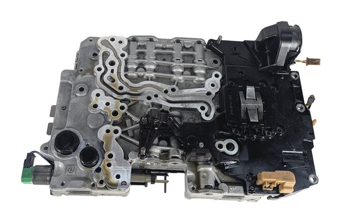 Thumbnail 2: 14-18 BMW 328i (F30) DIESEL 8HP-45 AT AUTO TRANSMISSION VALVE BODY w/ OIL PUMP