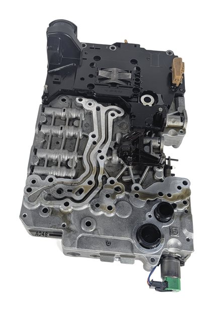 Thumbnail 6: 14-18 BMW 328i (F30) DIESEL 8HP-45 AT AUTO TRANSMISSION VALVE BODY w/ OIL PUMP