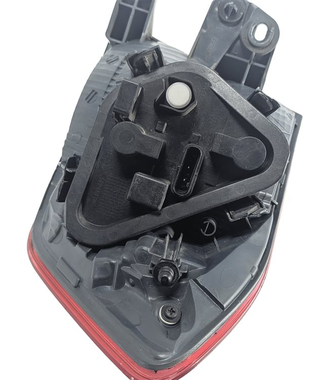 Thumbnail 4: 12-15 BMW 3 SERIES (F30) SEDAN LEFT DRIVER OUTER TAILLIGHT BRAKE LIGHT LAMP