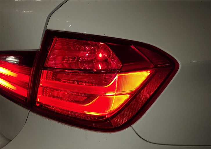 Thumbnail 2: 12-15 BMW 3 SERIES (F30) SEDAN RIGHT PASSENGER OUTER TAILLIGHT BRAKE LIGHT LAMP