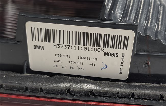 Thumbnail 7: 12-15 BMW 320i 328i 335i M3 (F30) SEDAN LEFT TRUNK INNER TAILLIGHT LIGHT LAMP