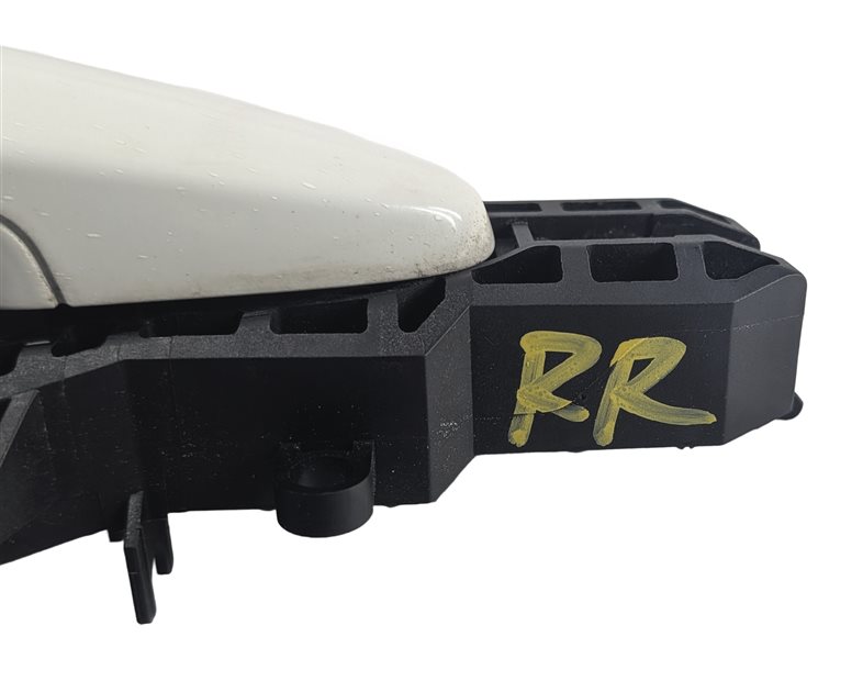 Thumbnail 3: 12-19 BMW 228i 328i 330i 335i (F30 F31 F32 F33) RIGHT REAR DOOR HANDLE (White)
