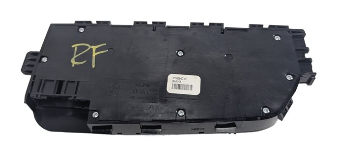 Thumbnail 6: 2014 BMW 328D (F30) FRONT RIGHT PASSENGER SEAT ADJUSTMENT SWITCH w/LUMBAR