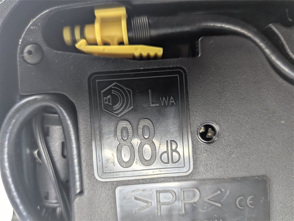 Thumbnail 13: 2014 BMW 328D (F30) TIRE MOBILITY AIR COMPRESSOR INFLATOR KIT w/SEALANT