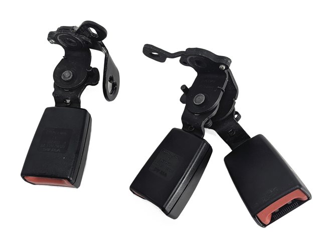 Thumbnail 3: 2015 AUDI A3 (8V) REAR SEAT SEATBELT BUCKLE RECEIVER SET/2 (Black)