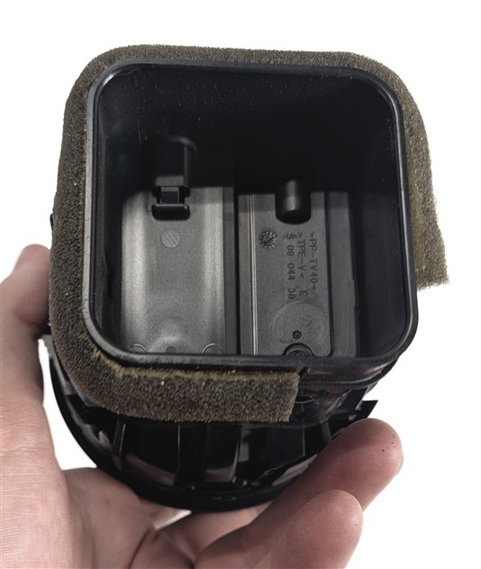 Thumbnail 8: 2015 AUDI A3 (8V) DASH HEAT AIR AC VENT OUTLET LOUVER (Black)