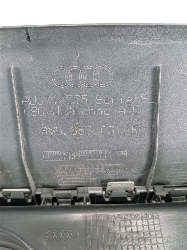 Thumbnail 5: 2015-2016 AUDI A3 (8V) FRONT CENTER MAIN GRILLE TRIM AIR VENT w/o ADAPTIVE