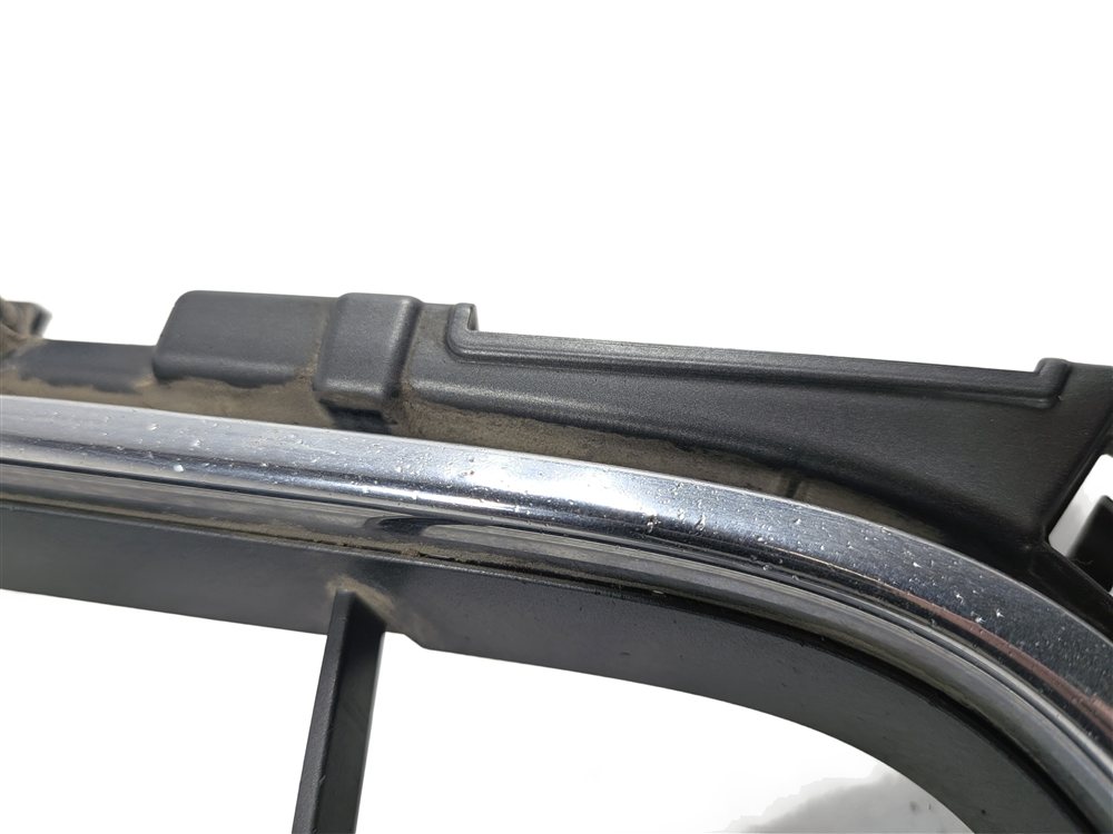 Thumbnail 7: 2015-2016 AUDI A3 (8V) FRONT CENTER MAIN GRILLE TRIM AIR VENT w/o ADAPTIVE