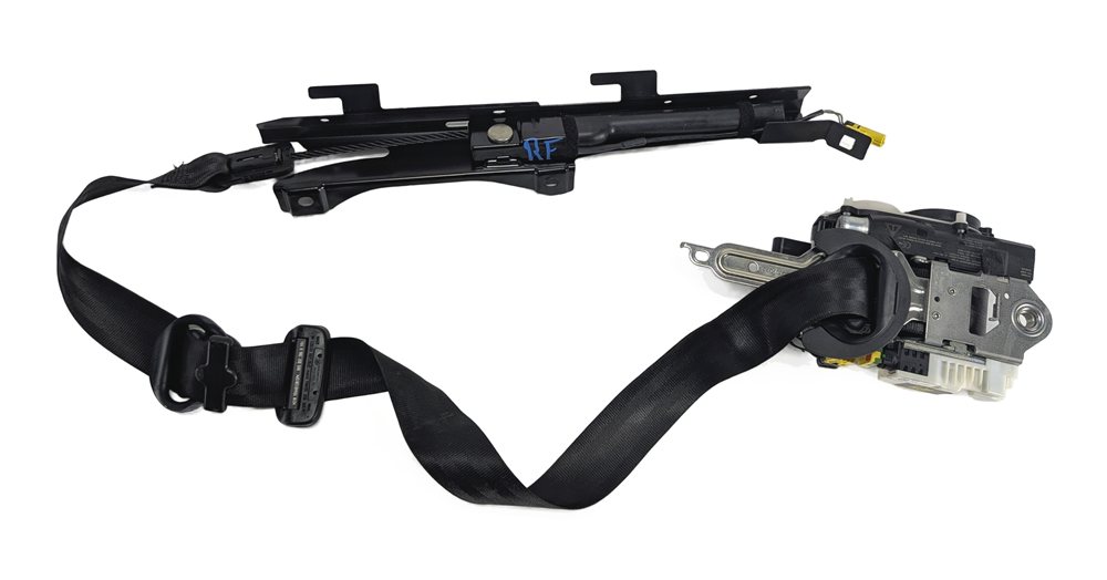 Thumbnail 3: 15-18 AUDI A8 S3 RS3 (8V) SEDAN FRONT RIGHT PASSENGER SEATBELT RETRACTOR (Black)