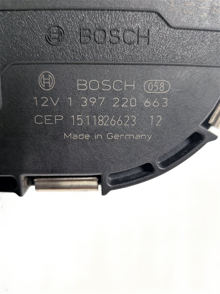 Thumbnail 10: 15-18 AUDI A3 S3 RS3 (8V) FRONT WINDSHIELD WIPER MOTOR