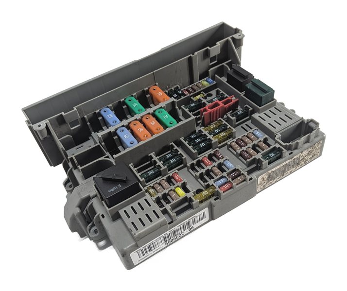 2007 BMW 335I (E90) 3.0L FRONT POWER DISTRIBUTION FUSE BOX RELAY CARRIER