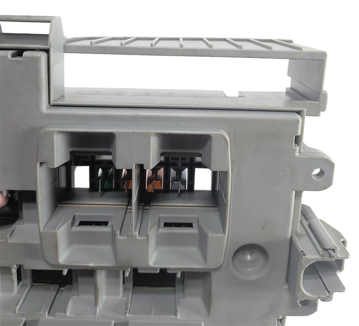 Thumbnail 9: 2007 BMW 335I (E90) 3.0L FRONT POWER DISTRIBUTION FUSE BOX RELAY CARRIER