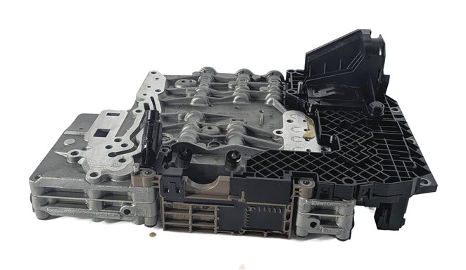 Thumbnail 4: 2007 BMW 335i (E90) 3.0L N54 AUTOMATIC TRANSMISSION VALVE BODY MECHATRONICS RWD