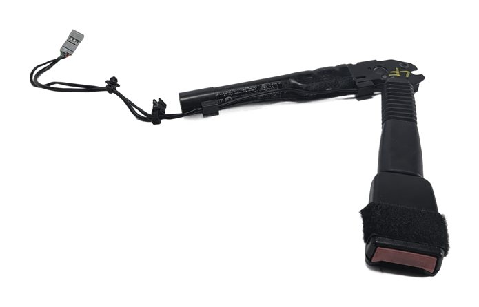 06-08 BMW 1 3 SERIES M3 (E82 E90) FRONT LEFT SEAT BELT BUCKLE RECEIVER (Black)