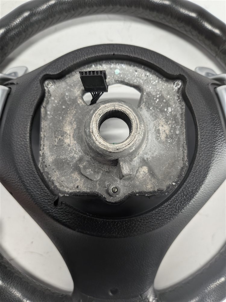 Thumbnail 4: 06-15 1 3 X1 SERIES E84 E87 E90 3 SPOKE SPORT STEERING WHEEL w/SWITCHES(Black)