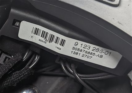 Thumbnail 6: 06-15 1 3 X1 SERIES E84 E87 E90 3 SPOKE SPORT STEERING WHEEL w/SWITCHES(Black)