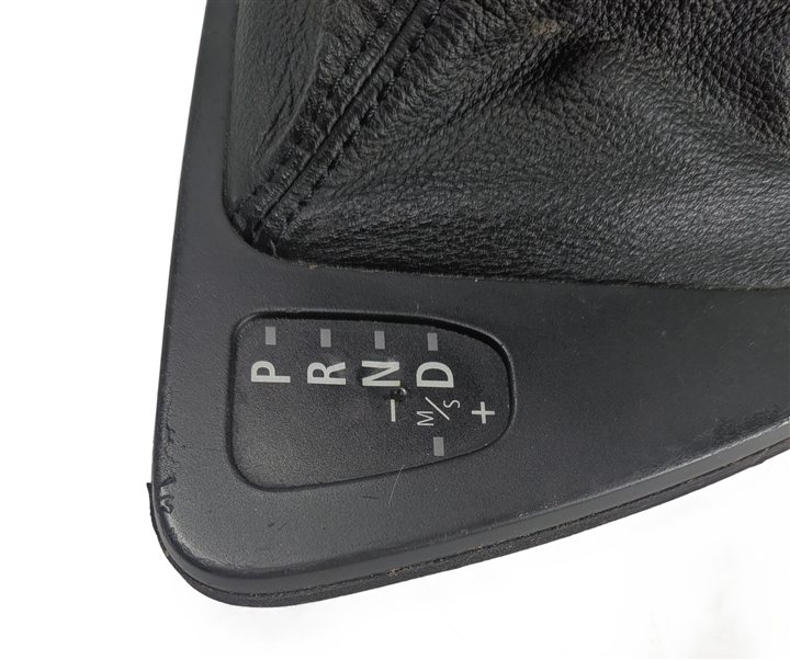 Thumbnail 7: 2007 BMW 335I (E90) CENTER CONSOLE AUTOMATIC SHIFT TRIM BEZEL w/BOOT PRND