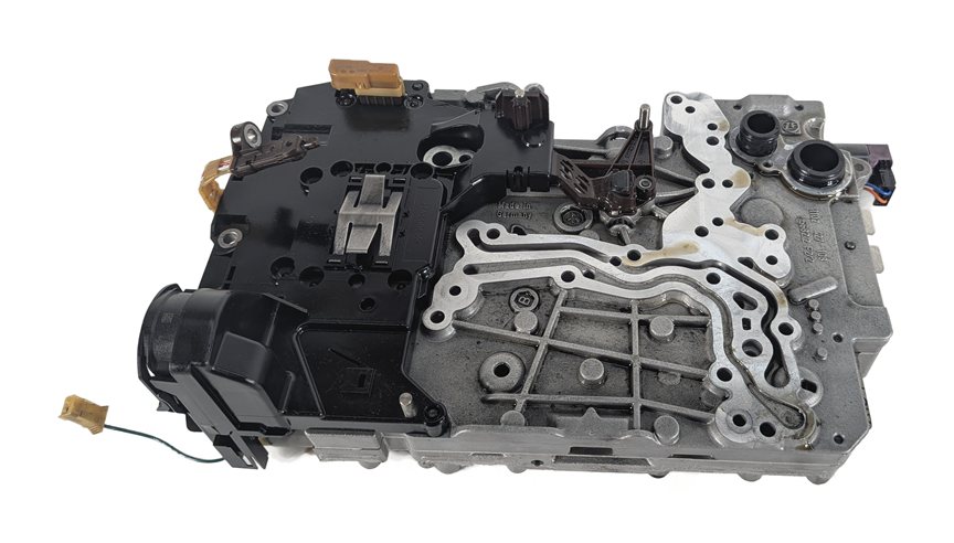 Thumbnail 6: 16-18 BMW 330E HYBRID (F30) 8P75HZ AUTO TRANSMISSION VALVE BODY & MECHATRONIC