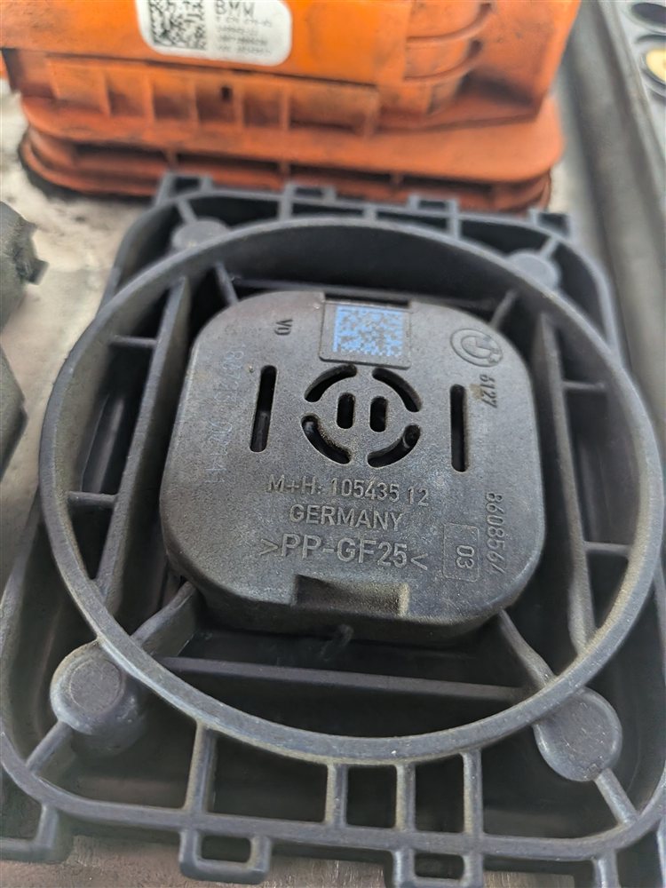 Thumbnail 7: 17-18 BMW 330E (F30) HIGH VOLTAGE HYBRID BATTERY ASSEMBLY TESTED WORKING!!! 96%